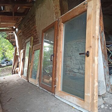 Prozori: Stolarija prozori u odličnom i ocuvanom stanju ukupno 4kom prozora — 4