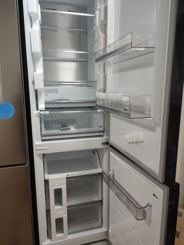 Холодильники: Холодильник Midea, Новый, Двухкамерный, No frost, 999999999 * 1840 * 999999999, С рассрочкой — 12