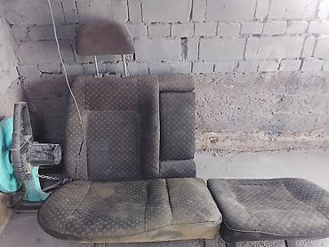Автомобильное сиденье с подголовником и раздельной подушкой на пасат