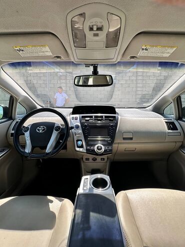 Toyota: Toyota Prius: 2013 г., 1.8 л, Автомат, Бензин, Хэтчбэк — 10