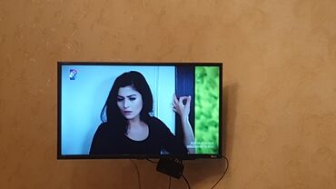 sade ekran: İşlənmiş Televizor Shivaki 82" Ünvandan götürmə