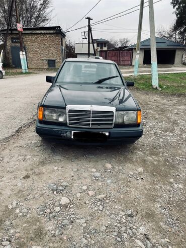 мер: Mercedes-Benz W124: 1989 г., 2 л, Механика, Бензин, Седан