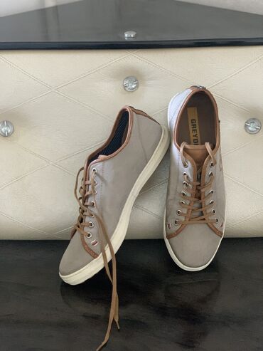 Krasofkalar və idman ayaqqabıları: GREYDER100% İçindəki altlığı dəri, bağları dəri, qırağ tikilişi dəri -da lalafo.az — 27 Krasofkalar və idman ayaqqabıları: GREYDER100% İçindəki altlığı dəri, bağları dəri, qırağ tikilişi dəri — 27