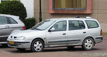 jabucice za auto: RENAULT MEGANE 2003. GOD. - KOMPLETAN AUTO U DELOVIMA | U ponudi — 1