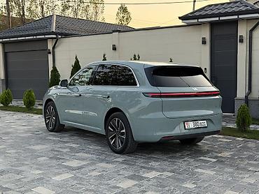sm x: Lixiang L6: 2025 г., 1.5 л, Вариатор, Гибрид, Кроссовер — 2