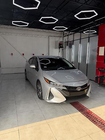 приус прайм: Toyota Prius: 2017 г., 1.8 л, Вариатор, Гибрид, Лифтбек — 3