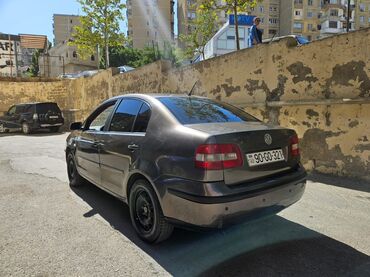 Volkswagen: Volkswagen Polo sedan - Ban növü: sedan, 4 qapı - Rəng: qəhvəyi/boz — 5
