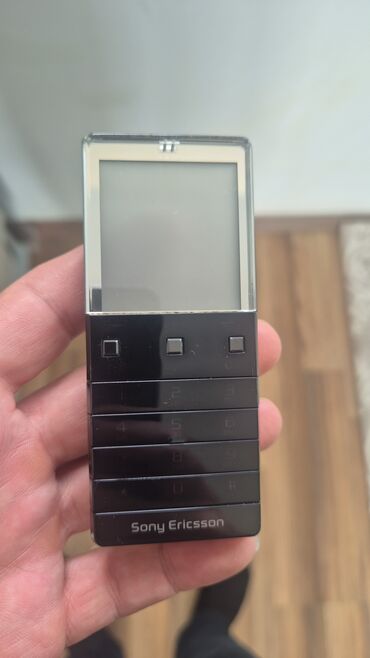 Nokia: Nokia 8 Sirocco — 16