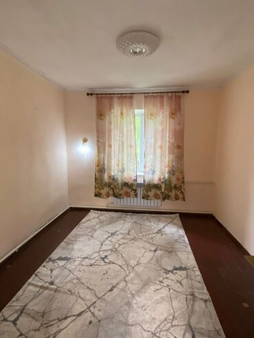продаю дом город бишкек: 50 м², 3 комнаты, Старый ремонт Без мебели, Кухонная мебель