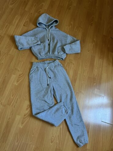 бюстгальтеры push up: 2-3 defe geyinilib. S-M olcu. Qalin dest