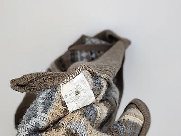 pull i bear: Męska kamizelka dzianinowa na guziki - Fason: bezrękawnik, dekolt V — 4