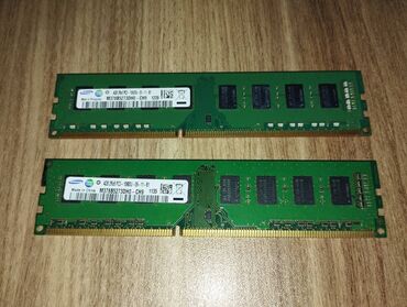 ddr4 4gb ram: Operativ yaddaş (RAM) Samsung, 8 GB, 1600 Mhz, DDR3, PC üçün, İşlənmiş
