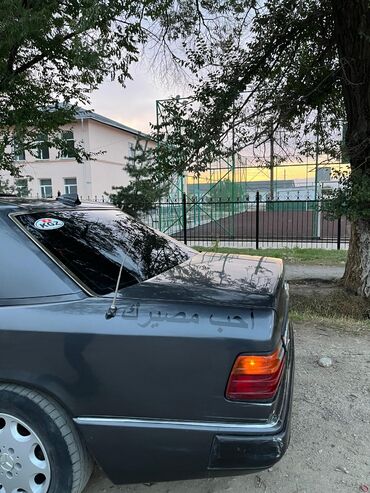 мерс сатылат: Mercedes-Benz W124: 1992 г., 2.3 л, Механика, Бензин, Седан