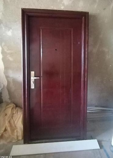 İşlənmiş Giriş qapısı 90x205 sm Ünvandan götürmə