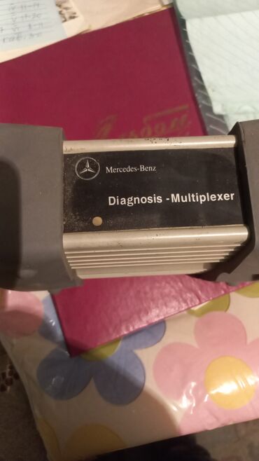 Domkratlar: Mercedes-Benz avtomobillərinin diaqnostikası üçün nəzərdə tutulmuş