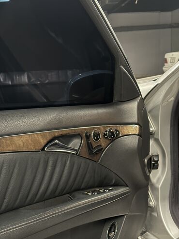 Mercedes-Benz: Mercedes-Benz E-Class: 2002 г., 3.2 л, Автомат, Бензин, Седан — 10