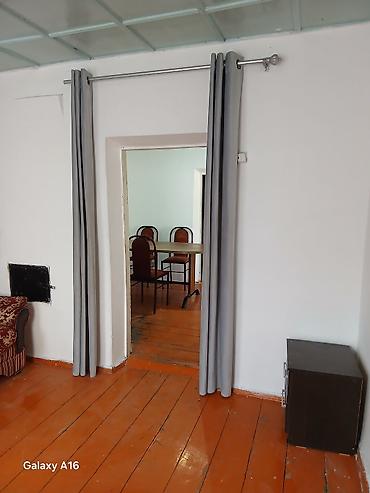 Долгосрочная аренда домов: Сдаётся простая меблированная квартира/дом с отдельной кухней и двумя — 7