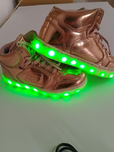 Patike: Svetleće patike – visoki model, metalik zlatno/rose-gold završna — 9