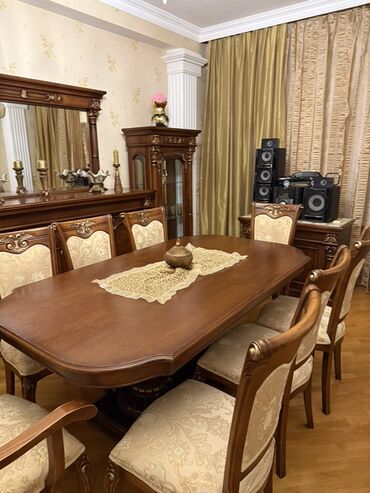 Qonaq otağı dəstləri: Klassik üslubda qonaq otağı mebel dəsti Tərkibi: - Uzunoval yemək — 7