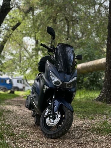 электро мотороллер с кузовом: Макси скутер Honda, 50 куб. см, Бензин, Б/у