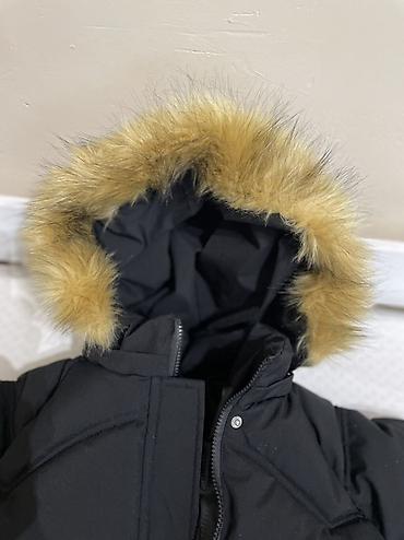 kopacke bez pertli: Crna zimska jakna/parka za devojcice,dužeg kroja, sa punjenim — 3