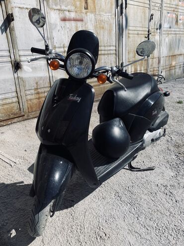 Скутеры: Скутер Honda, 50 куб. см, Бензин, Б/у at lalafo.kg Скутеры: Скутер Honda, 50 куб. см, Бензин, Б/у
