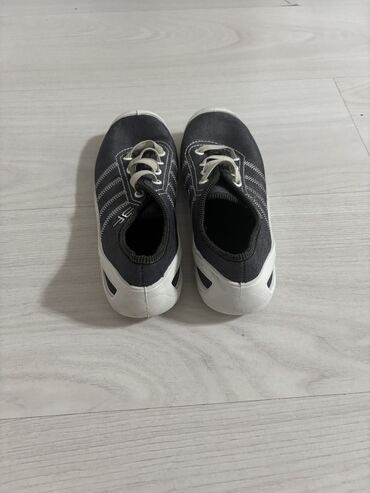 Детская обувь: Продаю туфли девичковые в идеальном состоянии, размер 36. Цена 500 — 9