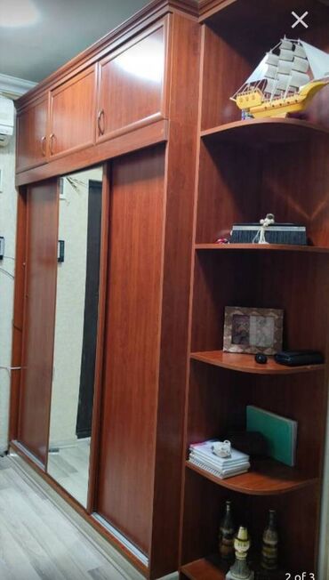 Çarpayılar: Dəhliz üçün mebel. Turkiyenindir. Baha alınıb. Kupeli. Həm asilqanli