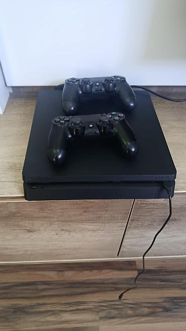 xbox logitech g920: Sony PlayStation 4 Pro (PS4 Pro) oyun konsolu + 2 ədəd DualShock 4 — 4