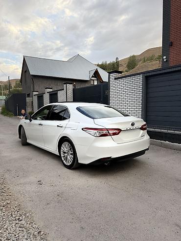 byd e6: Toyota Camry: 2019 г., 2.5 л, Вариатор, Гибрид, Седан — 3