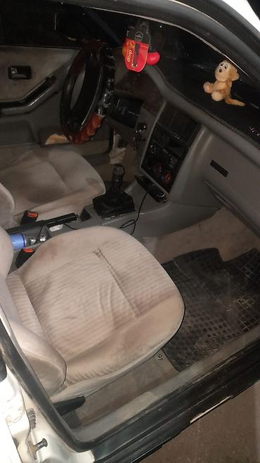 Audi 80: 1989 г., 1.8 л, Механика, Бензин, Седан