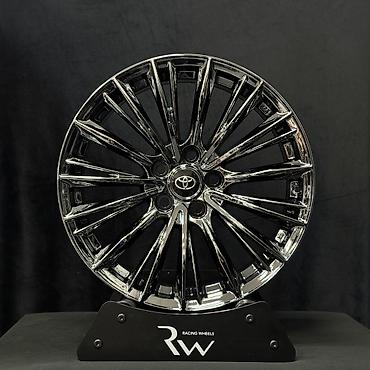 r18 5 114: Литые Диски R 18 Toyota, Комплект, отверстий - 5, Новый — 1