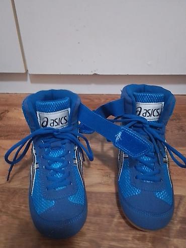 Patike: ASICS dečije rvačke patike – broj 33 - Model: visoki profil sa — 7