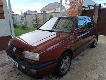 фольксваген туран: Volkswagen Vento: 1993 г., 1.8 л, Механика, Бензин, Седан