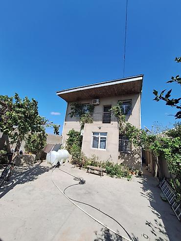 Həyət evləri və villaların satışı: Ev Sarayda Tərlan Şadlığ evi tərəfdə yerləşir 2 mərtəbə evdi 4 — 3
