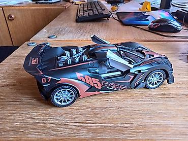 Autići: Novi RC auto. Ima punjivu bvateriju i USB punjač. Dimenzije 21 — 7