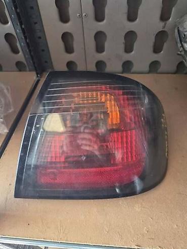 reflektujuce nalepnice: STOP LAMPA ZA NISSAN PRIMERA OD 1999. DO 2001. GOD. | u ponudi desna — 1