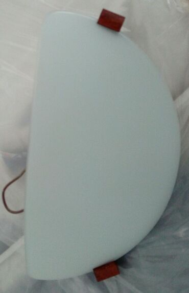 jastuci od mikrofibera: Zidna lampa, Upotrebljenо