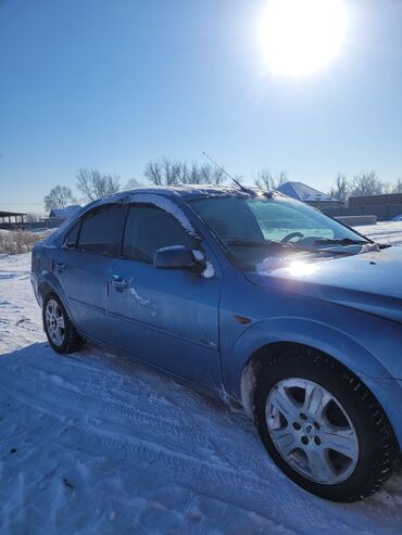 машинка электро: Ford Mondeo: 2002 г., 2 л, Механика, Газ, Хэтчбэк