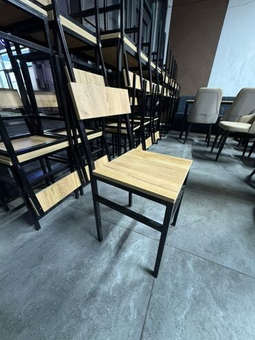 стульчик 2 в 1: Стул для кафе, ресторанов, ЛДСП, цвет - Черный