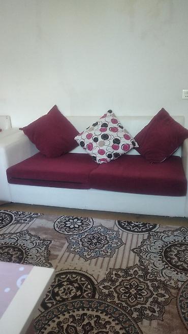 Divan kreslo desti 2dənə divan 4 dənə kreslo 2 dənə qabaq stolu balaca lalafo.az -da Divan kreslo desti 2dənə divan 4 dənə kreslo 2 dənə qabaq stolu balaca