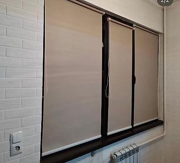 Жалюзи и рольшторы: Рулонные шторы «день-ночь» с горизонтальными полосами, на чередующими — 8