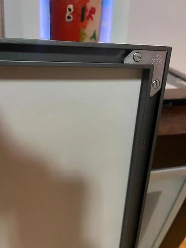 Slike i ramovi: Aluminijumski ram sa belom panel-pločom, kvadratnog formata. - — 3