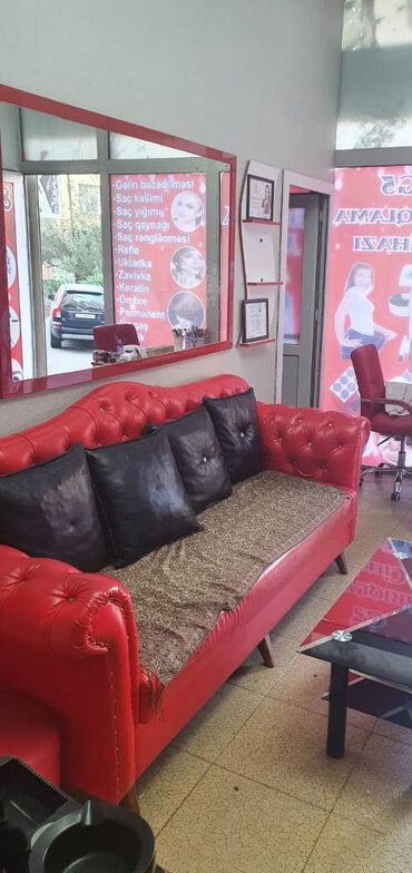 Digər kommersiya daşınmaz əmlakı: Qara Qaraev metrosunun yaxınlığında yerləşən 50 kv sahəsi olan — 10