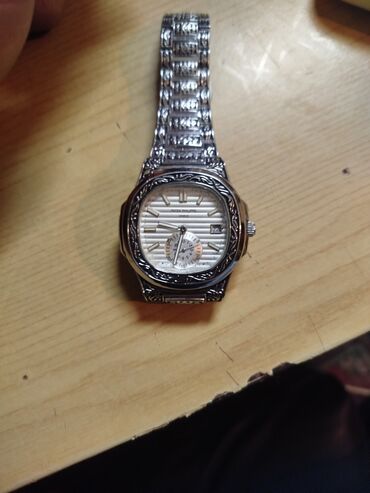 Mitsubishi: Qol saatı, Patek Phillipe, rəng - Gümüşü