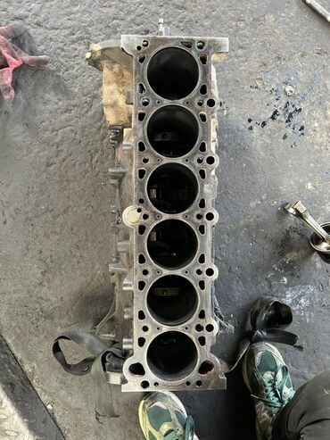 двигатель m50b25: М50б20 расточен под 2.5 без ванос 84 мм под ремонт надо расточить Блок