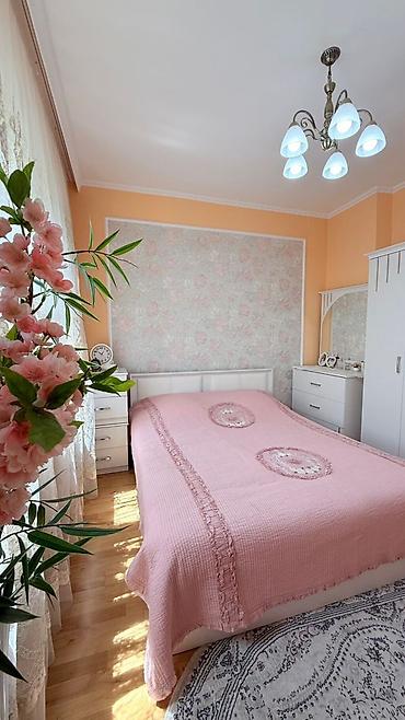 105: 3 комнаты, 70 м², 8 мкр 105 серия, 4 этаж, Косметический ремонт — 1