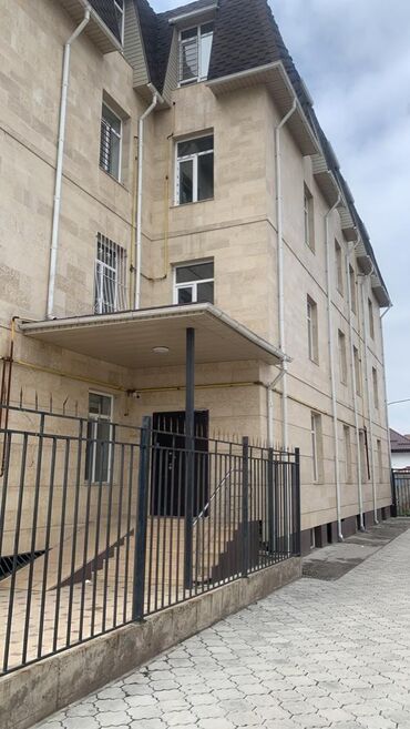 квартира 4500 сом бишкек киргизия: 4 комнаты, 170 м², Элитка, 3 этаж, Дизайнерский ремонт