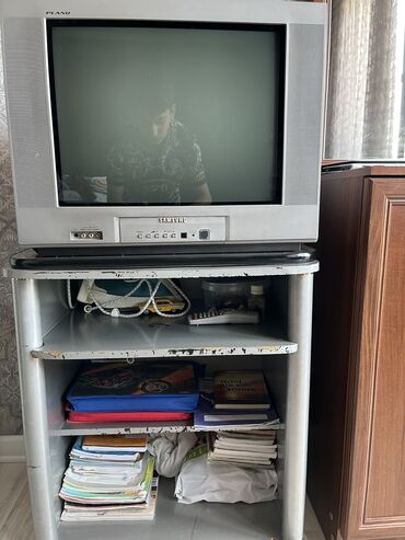 modul ci: 2 ci əl televizor heç vaxd ustada olmayıb alt üst satılır tumbası ilə