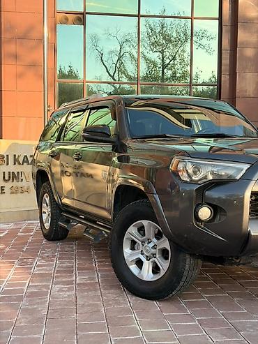 2 4 д: Toyota 4Runner: 2016 г., 4 л, Автомат, Бензин, Внедорожник — 2